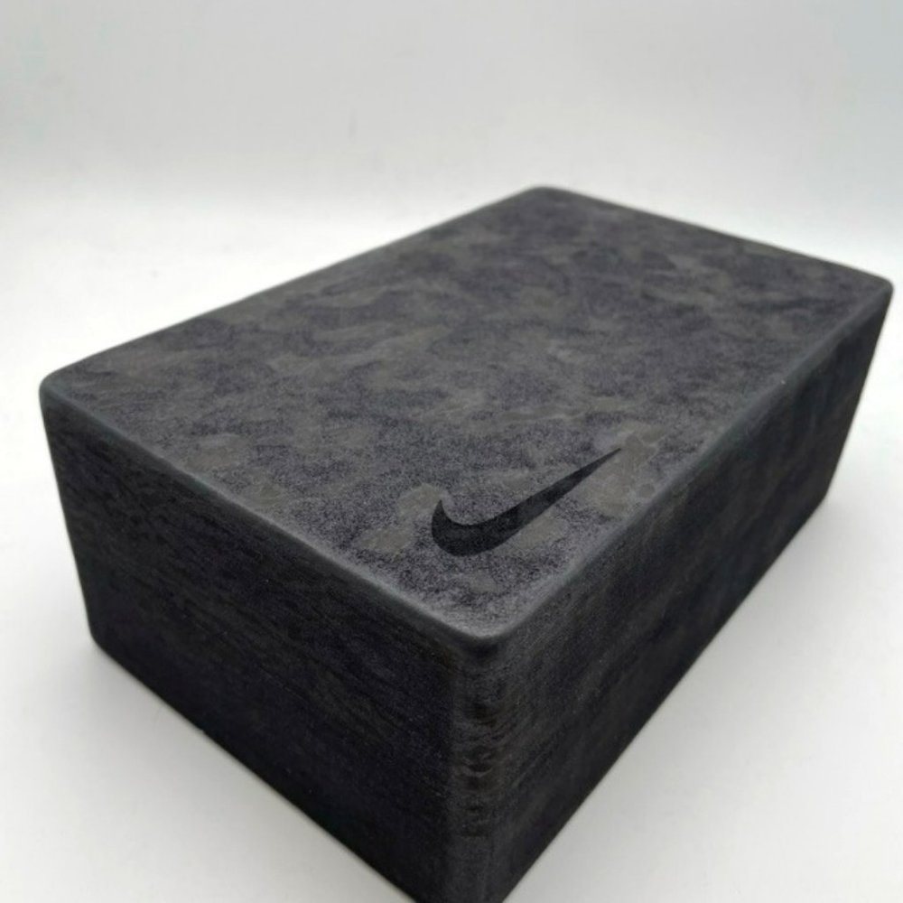 Nike flow Yoga Blocks brand new 9 x 5.7 x 3.4 inc